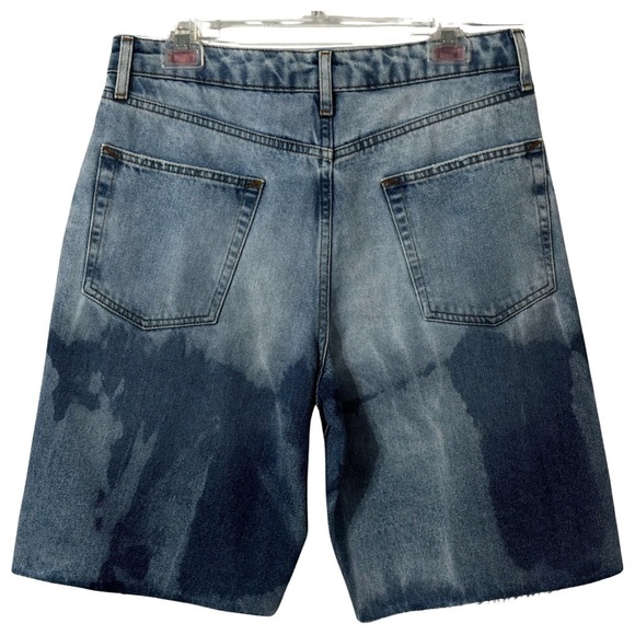 Topman Men's Extreme Wash Button
Front Denim Cutoff denim shorts size 32 - Picture 2 of 6